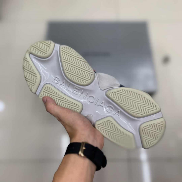BALENCIAGA TRIPLE S TRAINERS - BB21 - Image 4