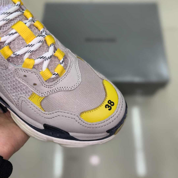 BALENCIAGA TRIPLE S TRAINERS - BB22 - Image 4