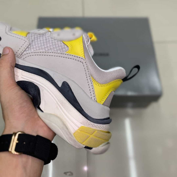 BALENCIAGA TRIPLE S TRAINERS - BB22 - Image 3