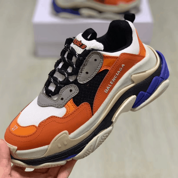 BALENCIAGA TRIPLE S TRAINERS - BB24 - Image 6