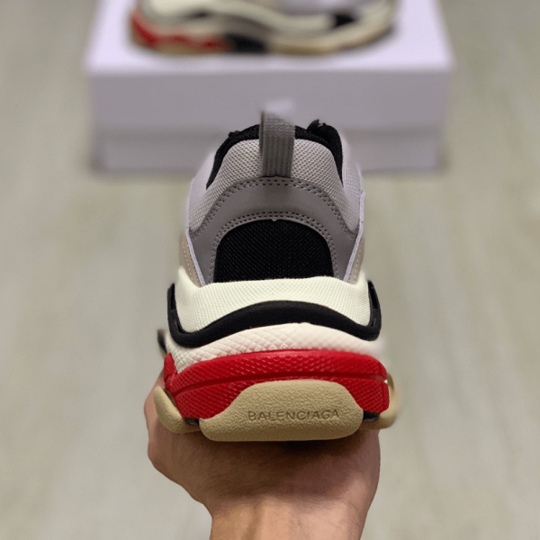 BALENCIAGA TRIPLE S TRAINERS - BB25 - Image 3