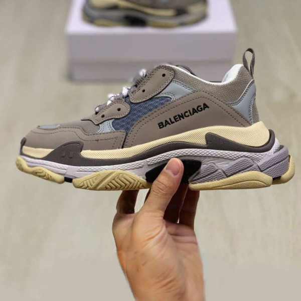 BALENCIAGA TRIPLE S TRAINERS - BB27 - Image 2
