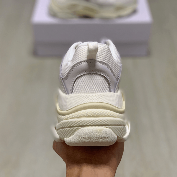 BALENCIAGA TRIPLE S TRAINERS - BB28 - Image 3