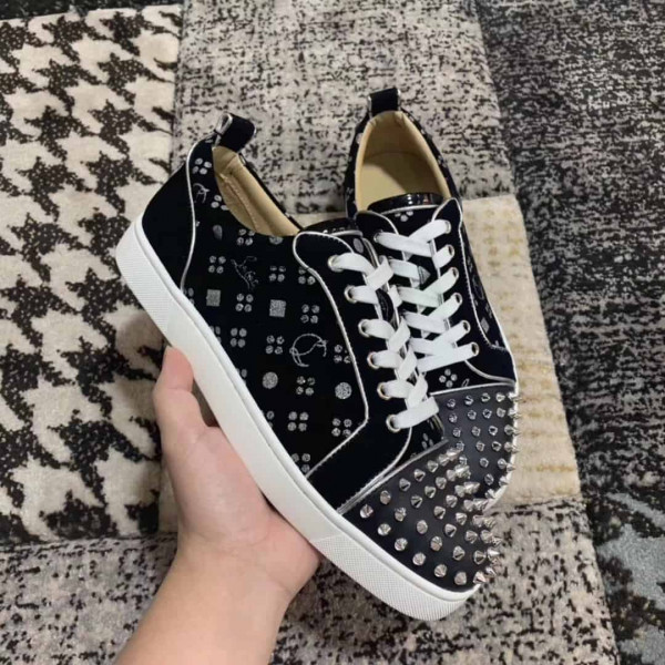 CHRISTIAN LOUBOUTIN LOW TOP SNEAKER - CL74 - Image 2