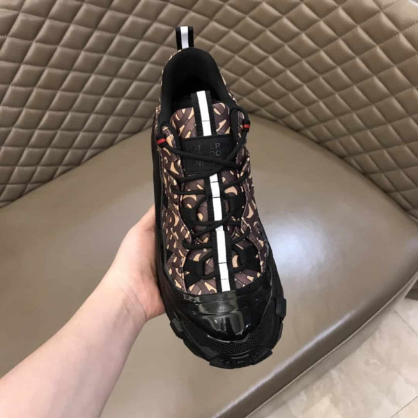 BURBERRY MONOGRAM PRINT ARTHUR SNEAKERS - BBR33 - Image 7