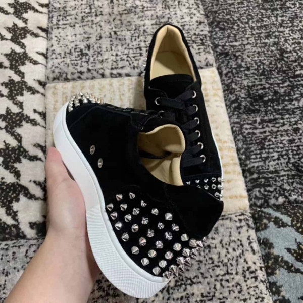 CHRISTIAN LOUBOUTIN LOW TOP SNEAKER - CL3 - Image 6