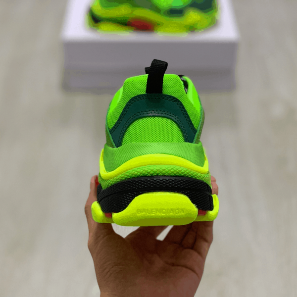 BALENCIAGA TRIPLE S TRAINERS - BB34 - Image 3