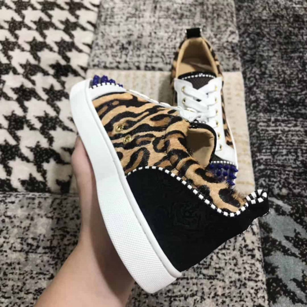 CHRISTIAN LOUBOUTIN LOW TOP SNEAKER - CL26 - Image 5