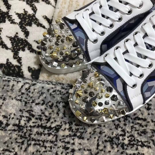 CHRISTIAN LOUBOUTIN LOW TOP SNEAKER - CL10 - Image 4