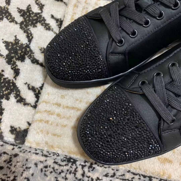 CHRISTIAN LOUBOUTIN LOW TOP SNEAKER - CL42 - Image 3