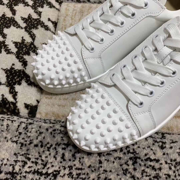 CHRISTIAN LOUBOUTIN LOW TOP SNEAKER - CL5 - Image 3