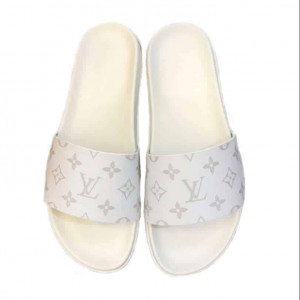 LOUIS VUITTON WHITE MONOGRAM SLIDES - LVS43