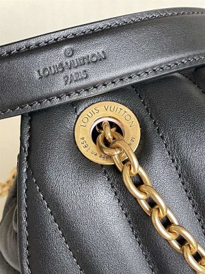LV NEW WAVE CHAIN BAG - WLM268