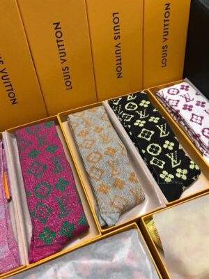 LOUIS VUITTON SOCKS - LVSS09