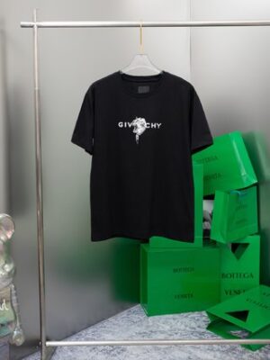 Givenchy Tiger T-shirt - GVS30