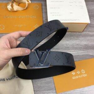 LOUIS VUITTON BELT - B034