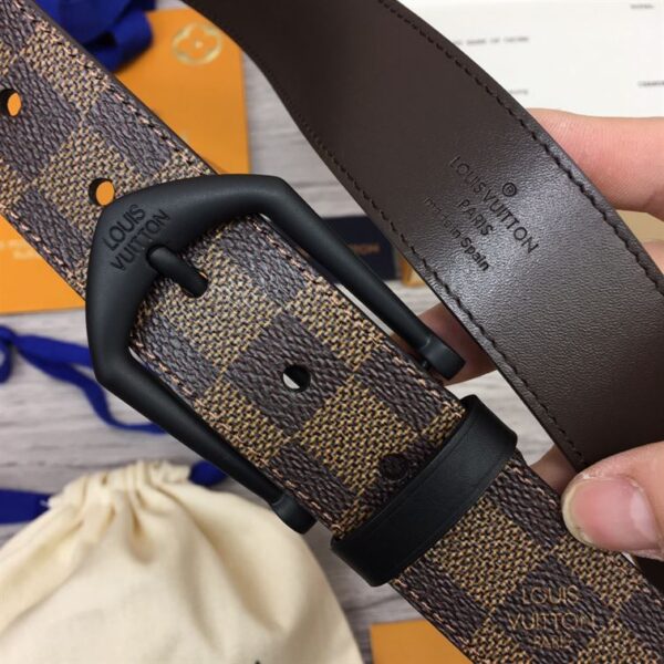 LOUIS VUITTON BELT - B074