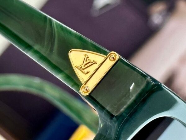 LV SUNGLASSES - GLS04 - Image 14