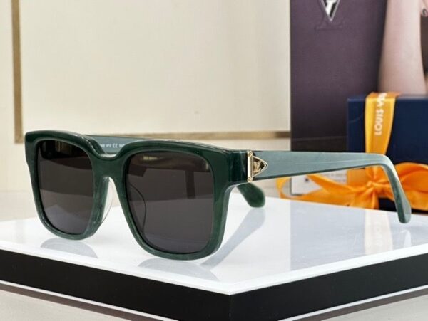 LV SUNGLASSES - GLS04 - Image 17