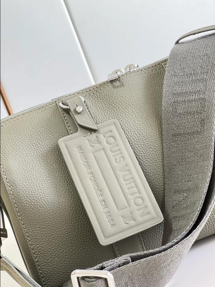 LOUIS VUITTON CITY KEEPALL LV AEROGRAM - WLM570