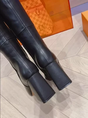 LOUIS VUITTON BOOT - WLS022