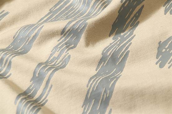 OW Irregular Lines Flying Thread Embroidery T-Shirt – OW61 - Image 10