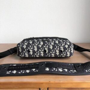 DIOR OBLIQUE SAFARI MESSENGER - DR022