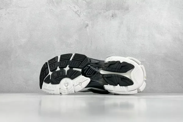BALENCIAGA MEN'S RUNNER GRADIENT SNEAKER IN WHITE/BLACK - BB227 - Image 5