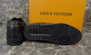 LOUIS VUITTON TRAINER SNEAKERS – LSVT401