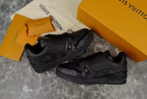 LOUIS VUITTON TRAINER SNEAKERS – LSVT401