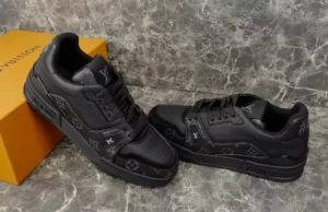 LOUIS VUITTON TRAINER SNEAKERS – LSVT401