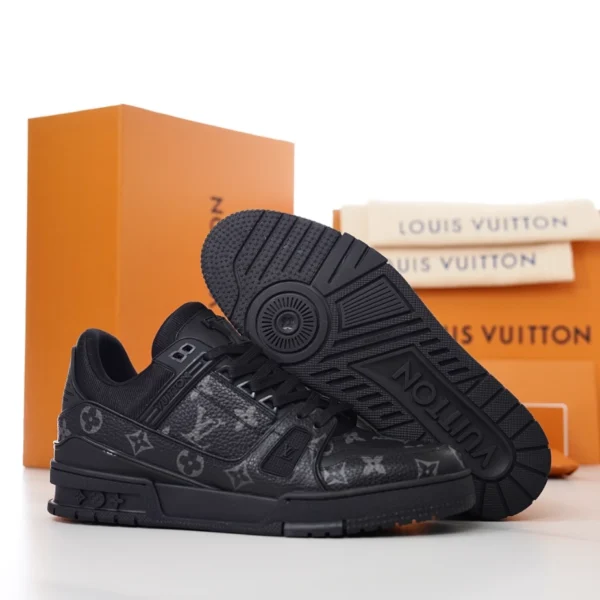 LOUIS VUITTON TRAINER SNEAKERS – LSVT406