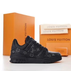LOUIS VUITTON TRAINER SNEAKERS – LSVT406