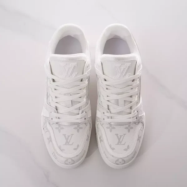 LOUIS VUITTON TRAINER SNEAKERS – LSVT407
