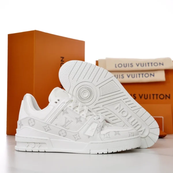 LOUIS VUITTON TRAINER SNEAKERS – LSVT407