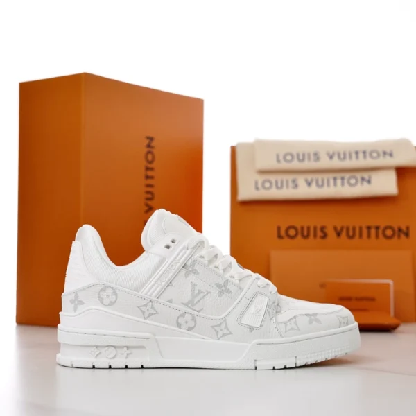 LOUIS VUITTON TRAINER SNEAKERS – LSVT407