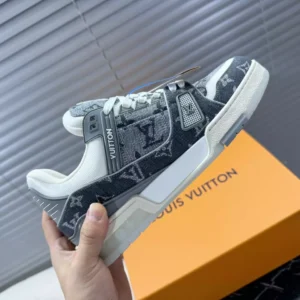 LOUIS VUITTON TRAINER SNEAKERS – LSVT408