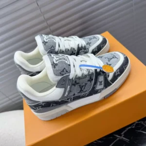 LOUIS VUITTON TRAINER SNEAKERS – LSVT408
