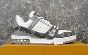 LOUIS VUITTON TRAINER SNEAKERS – LSVT409