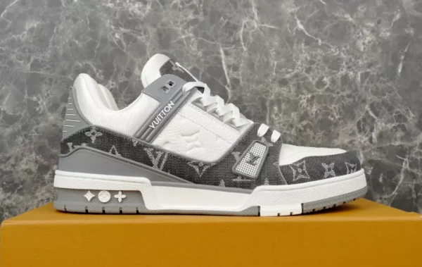 LOUIS VUITTON TRAINER SNEAKERS – LSVT409