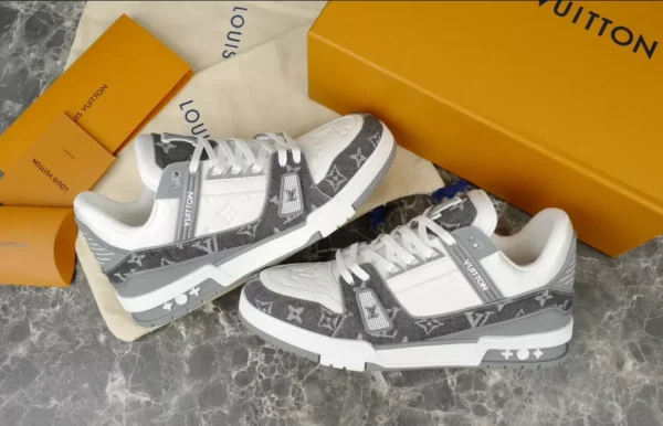 LOUIS VUITTON TRAINER SNEAKERS – LSVT409
