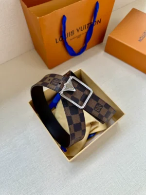 LOUIS VUITTON BELT - B0311