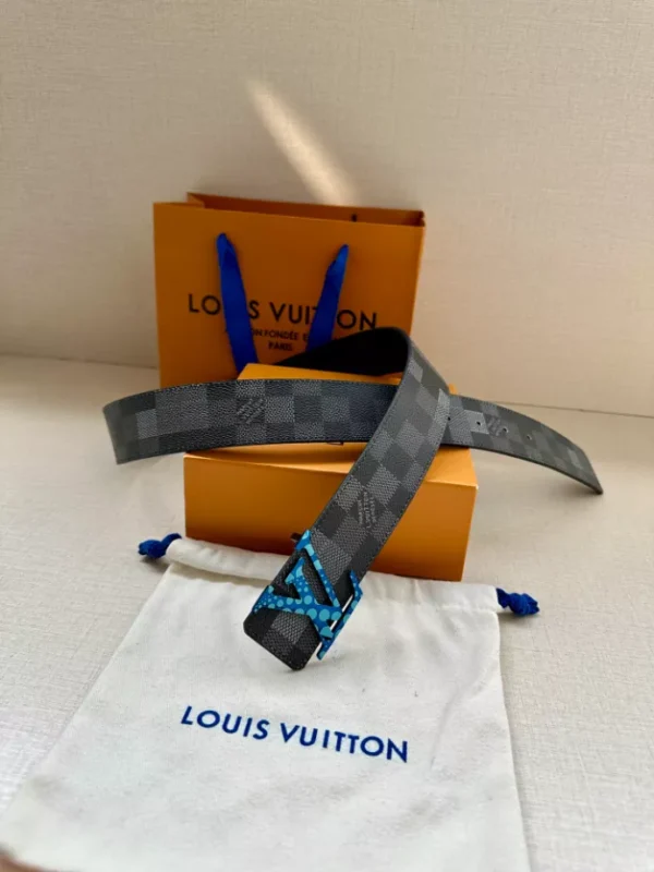 LOUIS VUITTON BELT - B0315