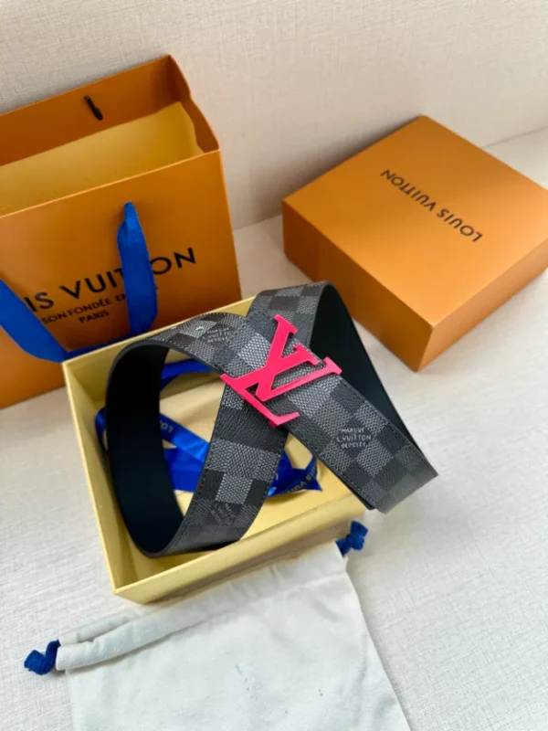 LOUIS VUITTON BELT - B0316