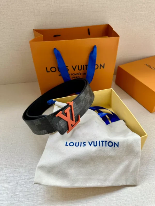 LOUIS VUITTON BELT - B0317