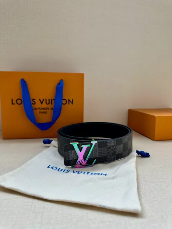LOUIS VUITTON BELT - B0318
