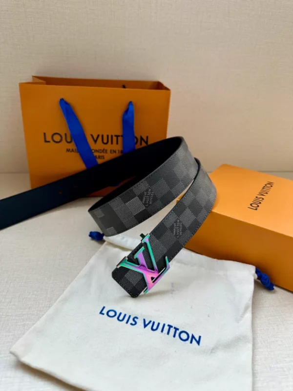 LOUIS VUITTON BELT - B0318