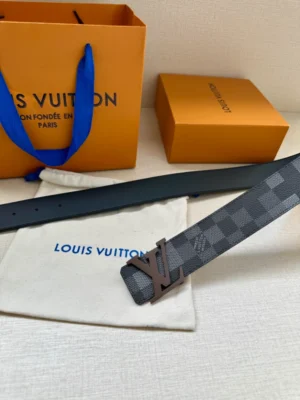 LOUIS VUITTON BELT - B0320