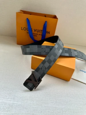 LOUIS VUITTON BELT - B0320