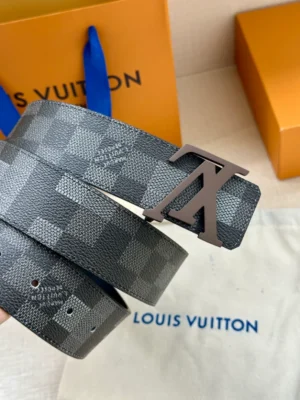 LOUIS VUITTON BELT - B0320